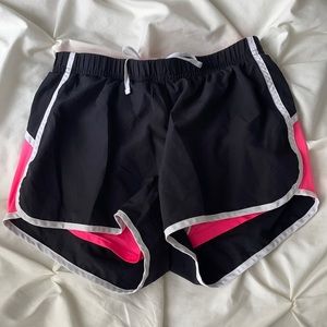 Athletic shorts women
